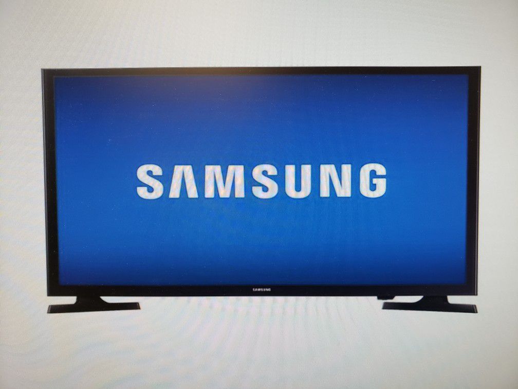 Samsung 32" Class 4000 LED 720p HD TV