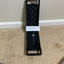 Behringer  Xm8500 Dynamic Vocal Microphone w/ Hard Shell Foam Lined Case