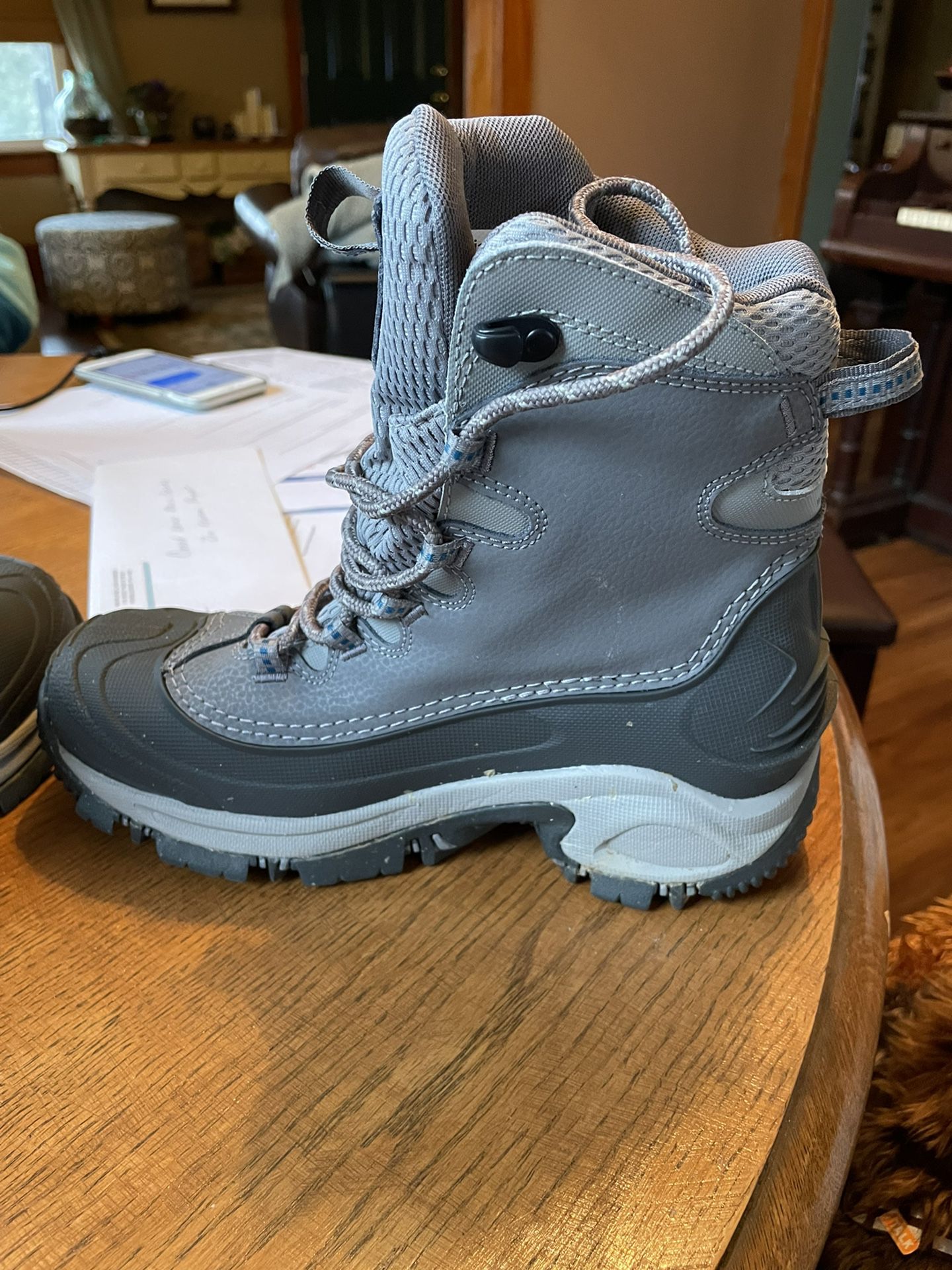 Columbia Bugaboot Waterproof Snow Boots Woman’s Size 6