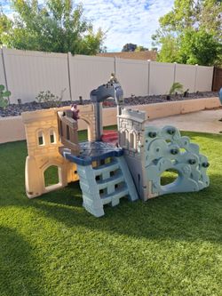 Lil Tykes Play Structure