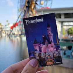Disneyland Park Hoppers Ticket 