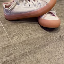 Kids/toddler Converse Size 11.5