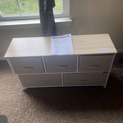Dresser