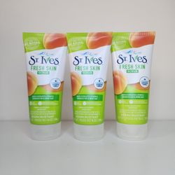 3 St. Ives Fresh Skin Scrub 