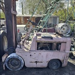 Clark Forklift