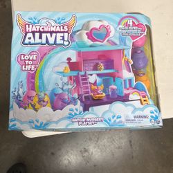 Hatchimals Alive Nursery Playset