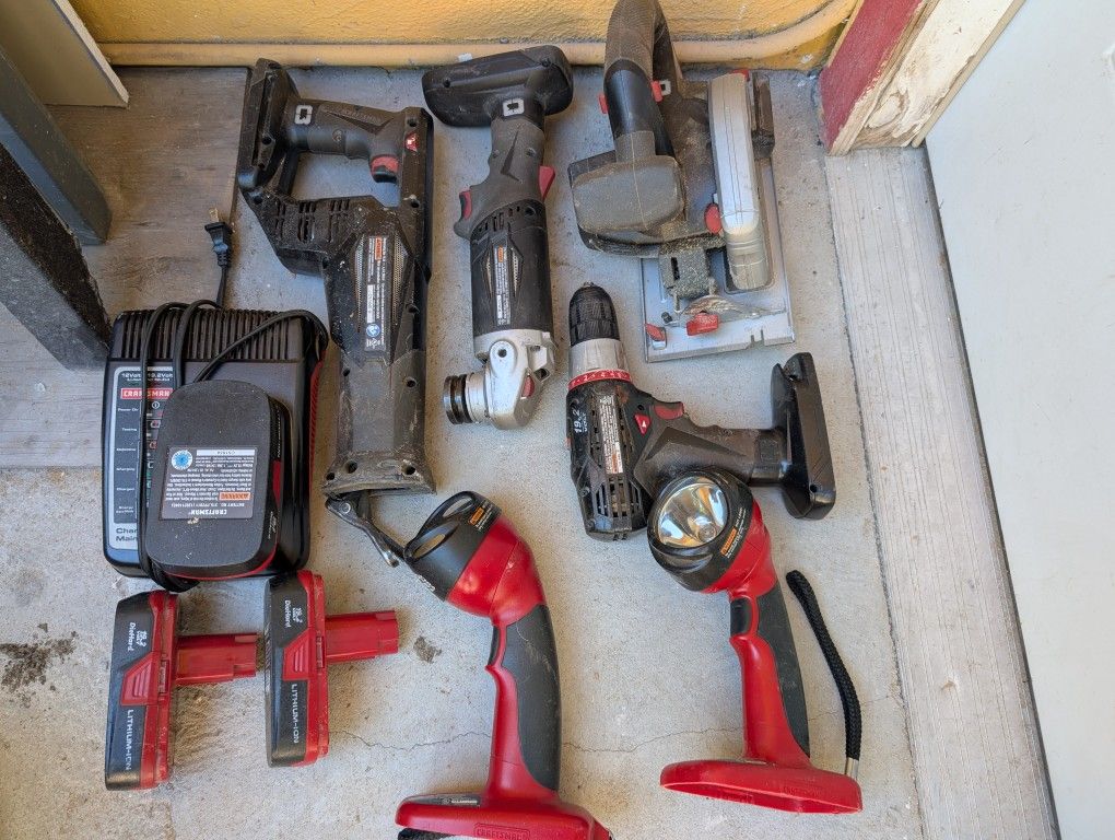 9 Piece Sears Tool Set In Very Good Condition Three Batteries