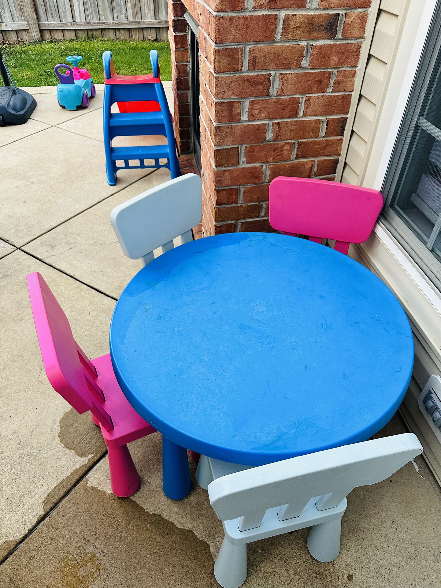 Ikea MAMMUT Indoor /outdoor Children Table And Chairs