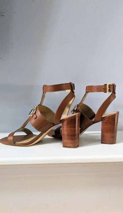 Size 9.5 Michael kors block heel sandals