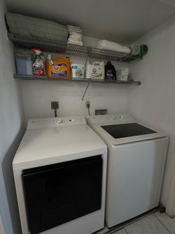 LG Washer & Dryer Set