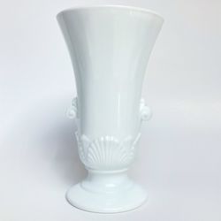 1930s-1940s Anchor Hocking Vitrock Milk Glass Vase - 7 3/4”
