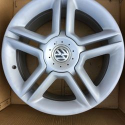 Volkswagen Beetle Wheel 2005-2009 17"  Silver 1C0601025Q8Z8 EACH