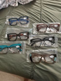 Glasses - in Buckeye