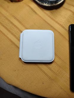 Apple MagSafe Duo Charger
.