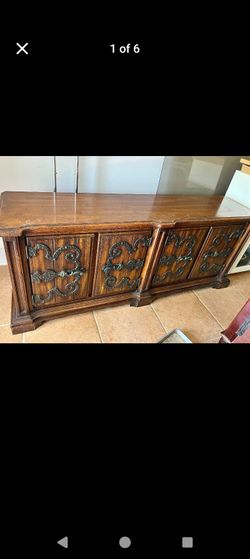 Elegant rustic Viking theme dresser! $150 delivery 🚚 available
