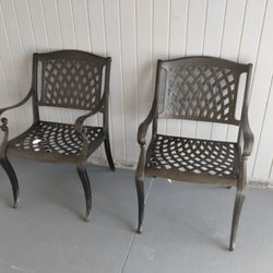 2 outdoor patio cast aluminum garden chairs 