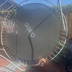 Trampoline 
