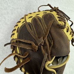 Akadema Catchers Glove 32 Inch 