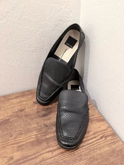 Dolce Vita Black Snakeskin Embossed Loafers – Women’s 7.5