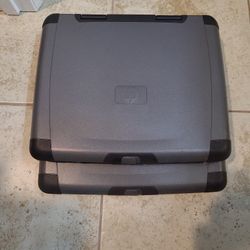 Lot Of 2 HP Vintage Laptops 