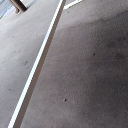 Skateboard adjustable grind rail ramp