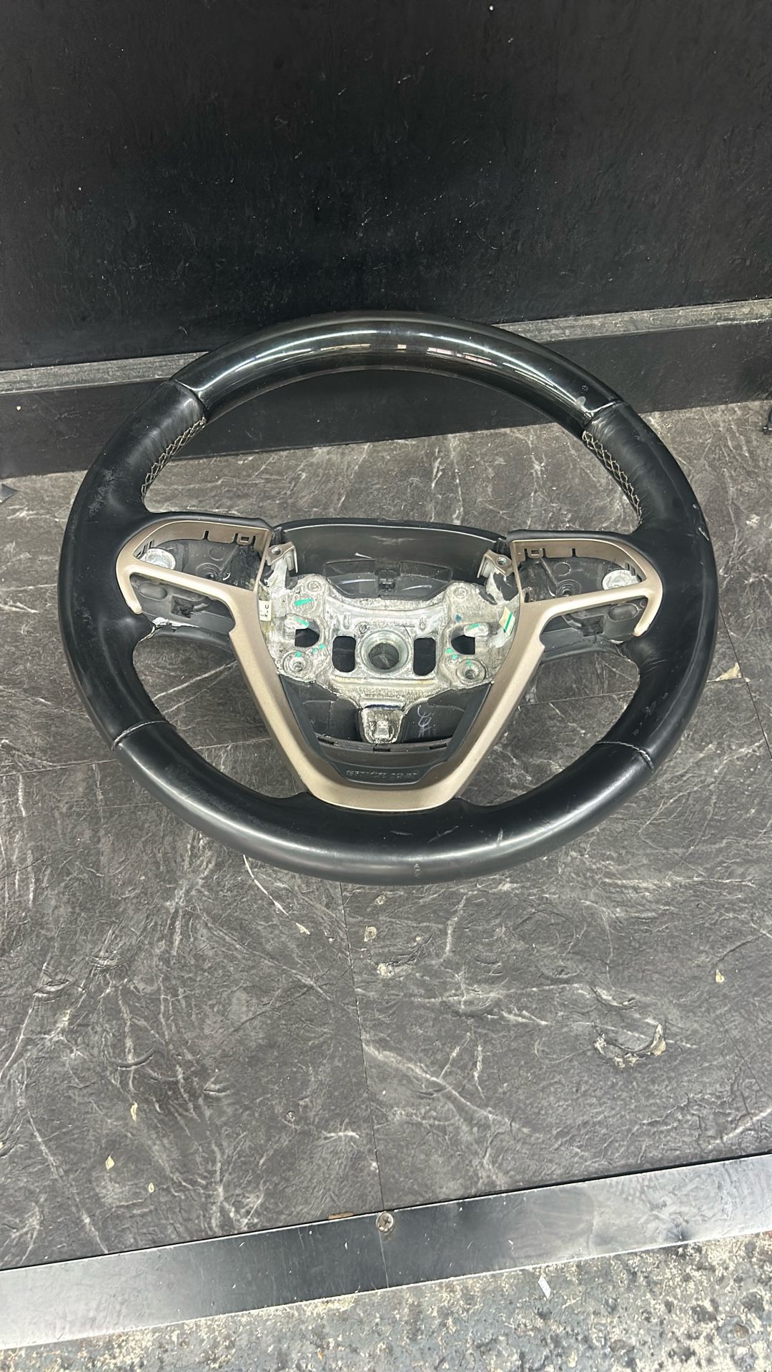 2015 Jeep Grand Cherokee heated steering wheel