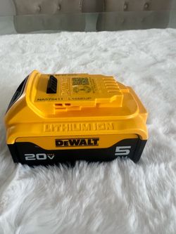DeWalt 20V Max 5Ah Lithium-Ion Battery
