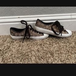 Couch Shoes For Women Size 6 $50