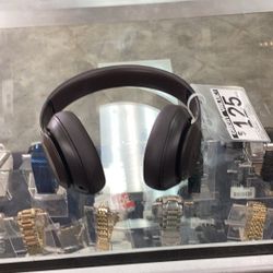 Beats Studio Pro Wireless Nose Cancelling Bluetooth Headphones 