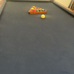 Sleek Black 8ft Pool Table
