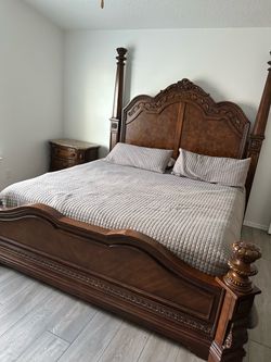 Bedroom set