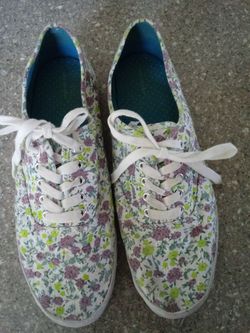 Womens shoes size 11