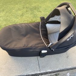 Nuna Hard Carrycot Stroller Bassinet Attachment Black/Gray with Cover