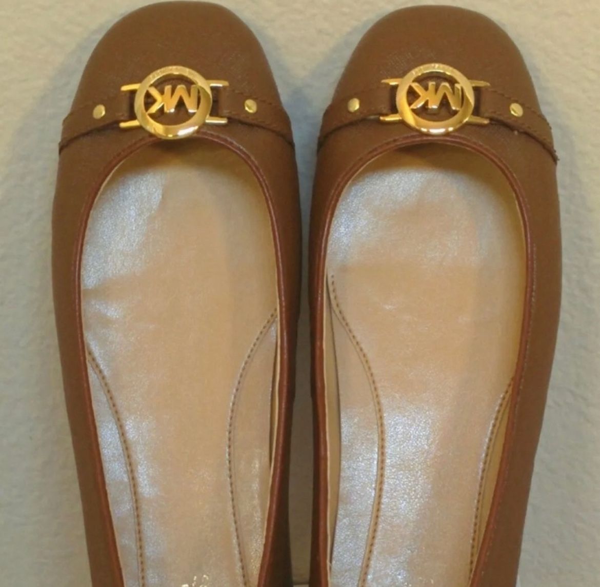 Michael Kors Hampton ballet flats, size is 8 color is caramel.