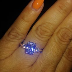 Size 8 Woman's Ring