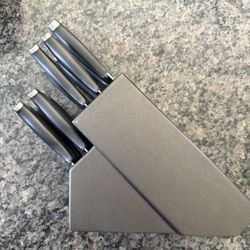 14 Piece Henckels Serrated Silver Cap Knife Set