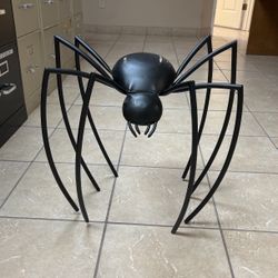Metal Halloween Yard Spider