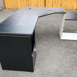 Corner Desk!
