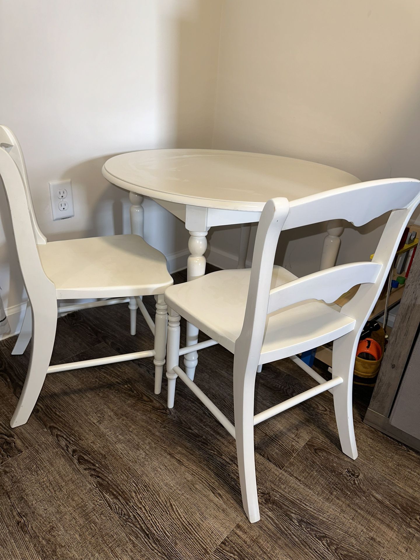 Pottery Barn Kids Table And Chairs Set