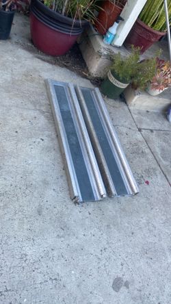 Aluminum wheel chair ramps