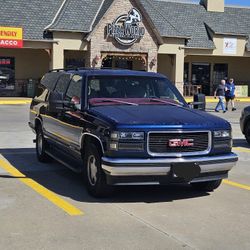 1999 GMC Suburban 2WD