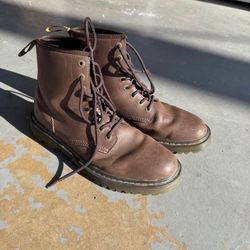 Men’s Dr. Marten Boots