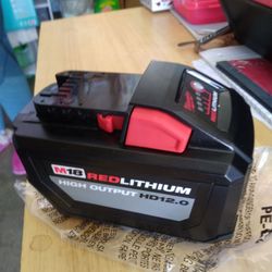 NEW Milwaukee 12 Ah Battery Pac Firme. Batería Milwaukee 12 Horas Completamente Nuevas Precio Firmes