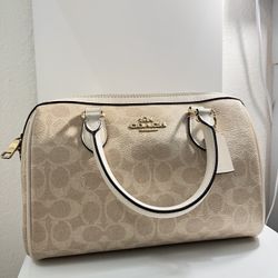 Coach Beige Tote Purse 