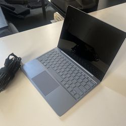 Microsoft Surface Laptop SpaceGo 