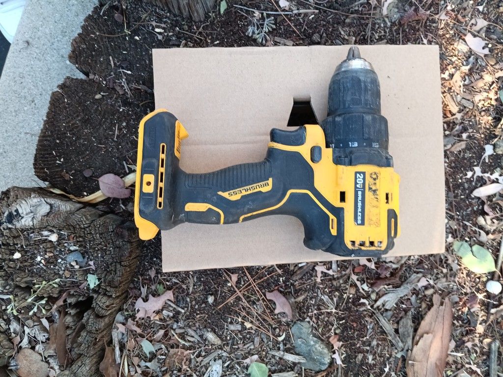 Dewalt Atomic Drill