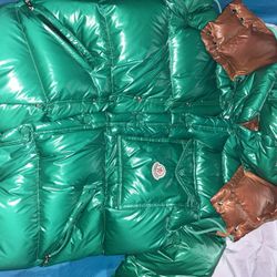 Moncler KaraKorum Collab (Turn into vest)