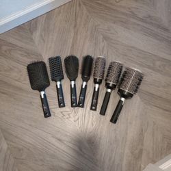 7 Piece Pivot Point Brush Set