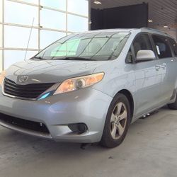 2012 Toyota Sienna