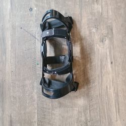 Breg Axiom Elite Ligament Knee Brace, Mens